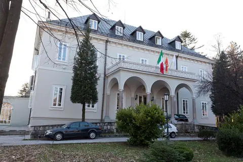 Centralna biblioteka — fotografija 8 od 10