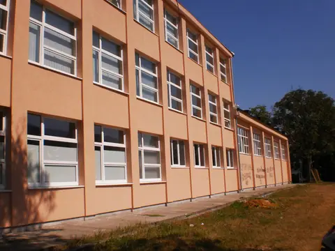 Srednja škola „Bijelo Polje” — fotografija 11 od 11