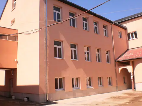 Srednja škola „Bijelo Polje” — fotografija 7 od 11