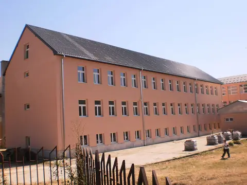 Srednja škola „Bijelo Polje” — fotografija 8 od 11