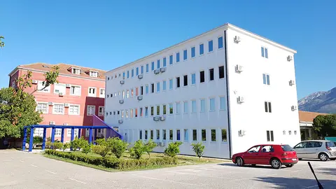 Upravna zgrada „Port of Adria” — fotografija 13 od 27