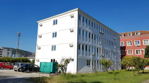 Upravna zgrada „Port of Adria” — fotografija 14 od 27