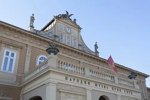 Vladin dom — fotografija 6 od 14