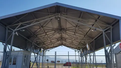 Nadstrešnica na tehničkom prolazu 4 „Aerodrom Podgorica” — fotografija 2 od 6