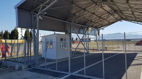 Nadstrešnica na tehničkom prolazu 4 „Aerodrom Podgorica” — fotografija 3 od 6