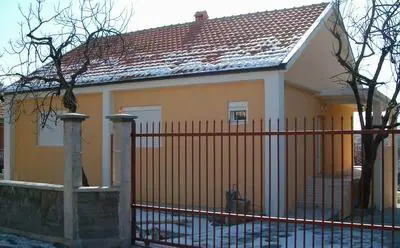 Individual building — photo 2 of 2